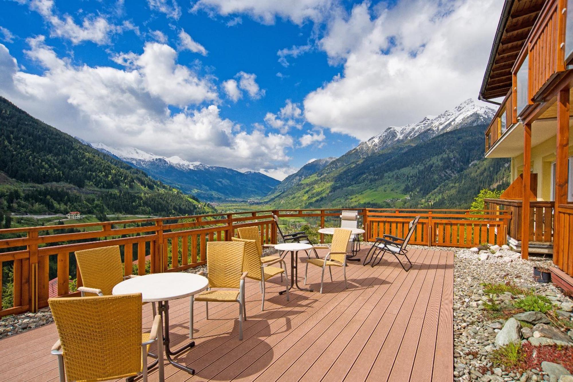 Hotel Alpenblick 3*